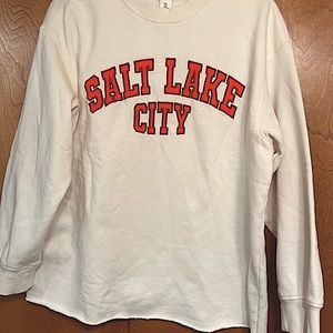 H and M white oversized sweatshirt Salt Lake City orange lettering medium